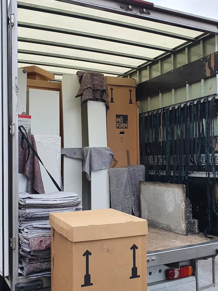 Möbeltransport durch das festangestellte Team