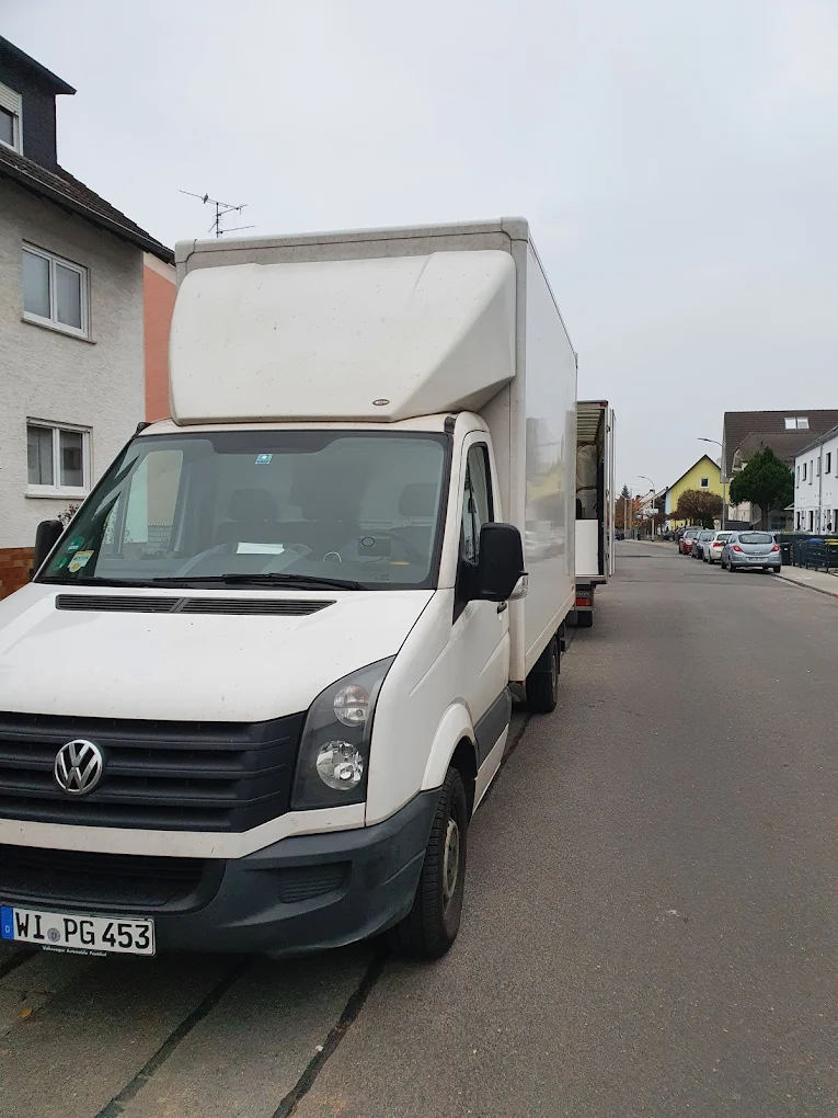 N1-Umzugsservice Mitarbeiter auf der Baustelle